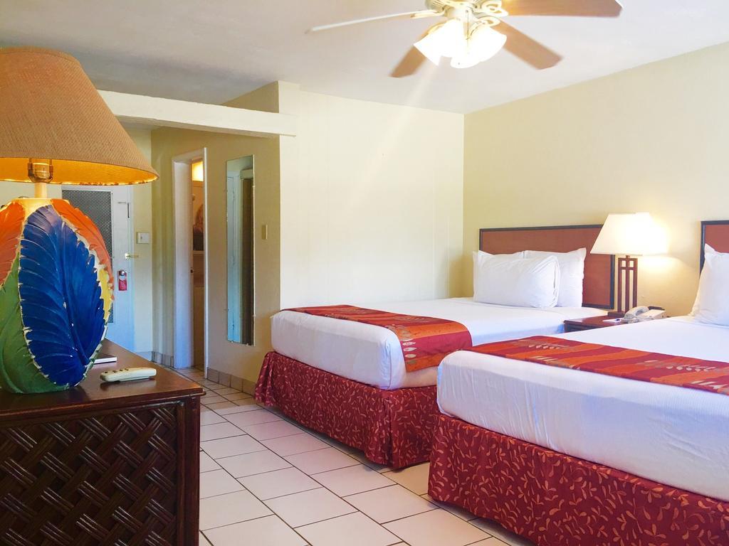 โบลองโก เบย์ บีช รีสอร์ต Hotel Bolongo ภายนอก รูปภาพ