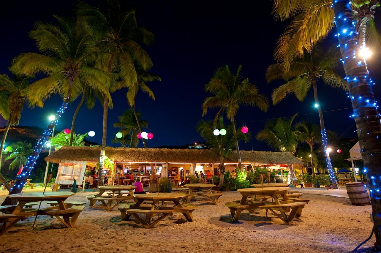 โบลองโก เบย์ บีช รีสอร์ต Hotel Bolongo ร้านอาหาร รูปภาพ